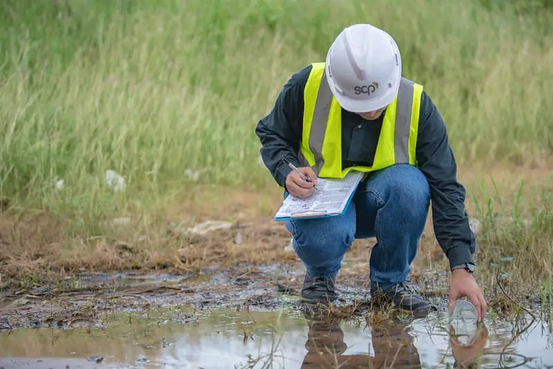 Environmental Remediation Water sample being taken | Groupe SCP