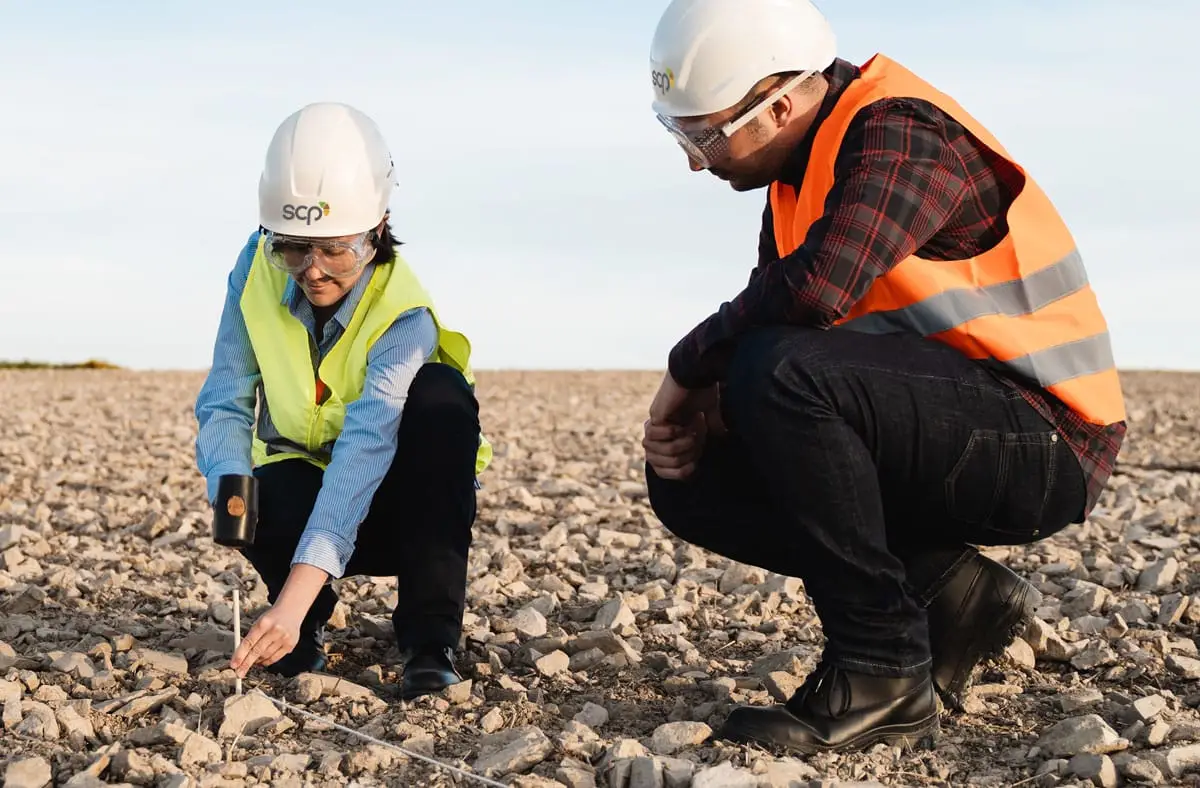 Phase 1 environmental site assessment team | Groupe SCP